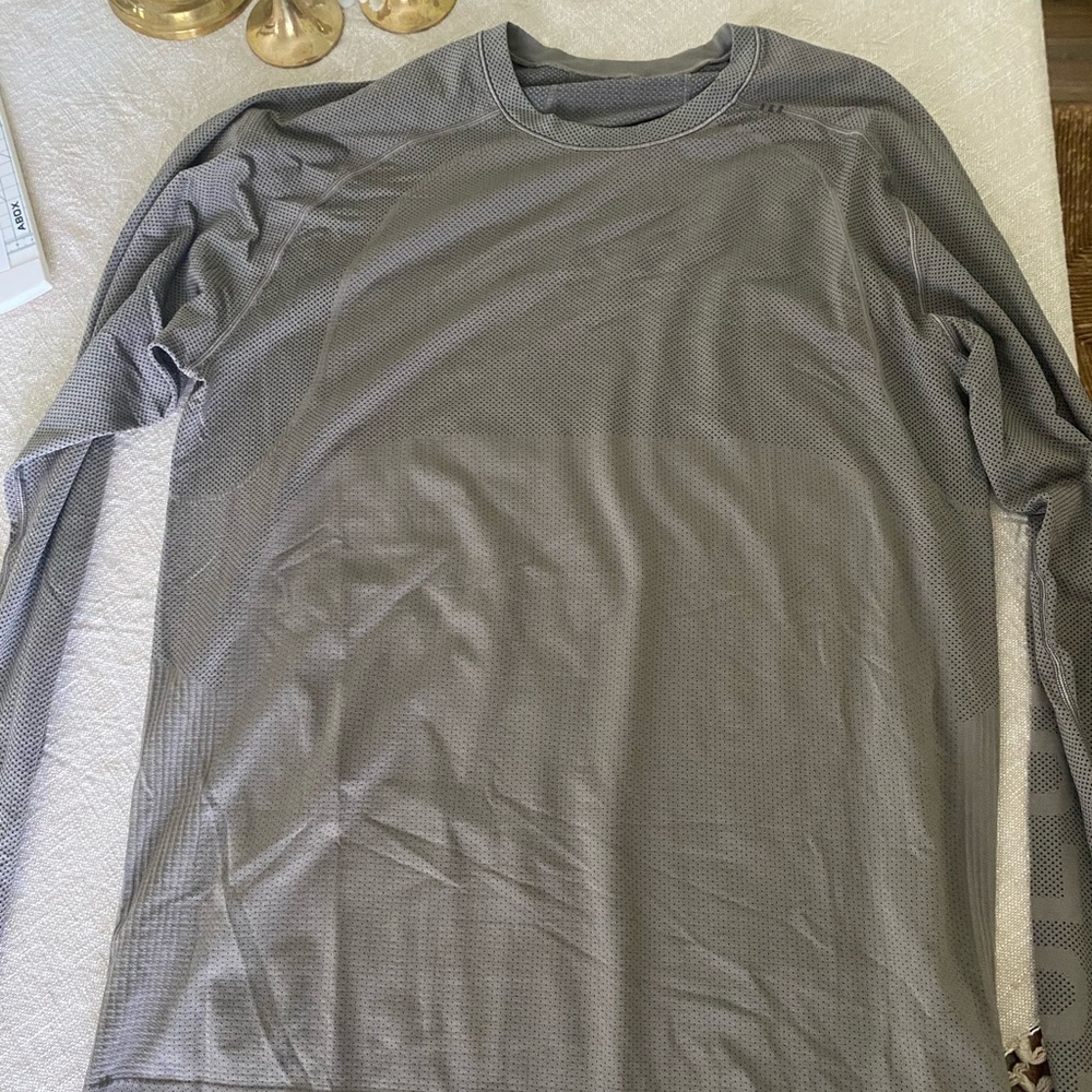 lululemon Men’s Metal Vent long sleeve